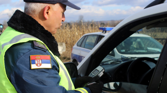 Na putu Beograd - Šid priveden holandski državljanin zbog nasilničke vožnje