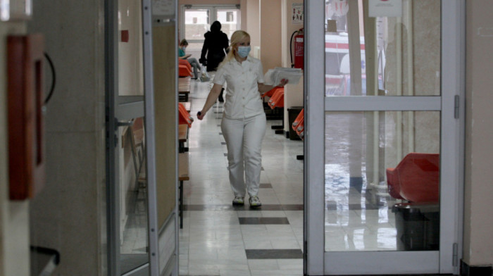 Zabranjene posete u mnogim bolnicama: Respiratorne infekcije primorale zdravstvene ustanove na nove mere