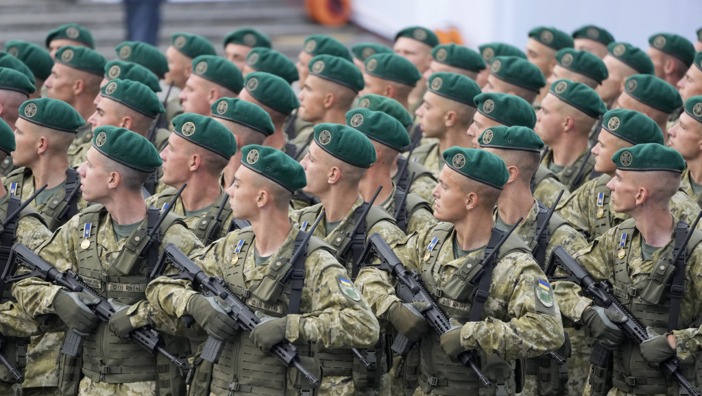 U Kijev stigla stigla prva pošiljka paketa vojne pomoći SAD vredna 200 miliona dolara