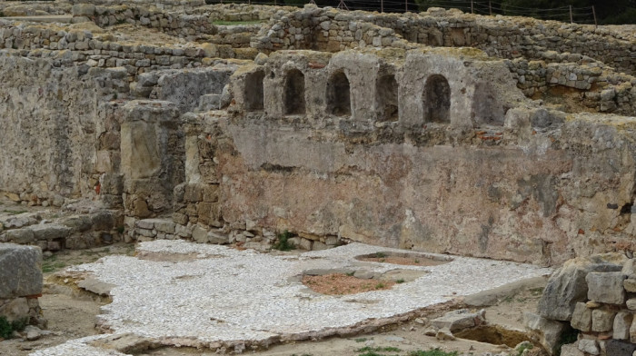 Arheolozi pronašli temelje starorimskog hrama kod stare crkve u Hrvatskoj