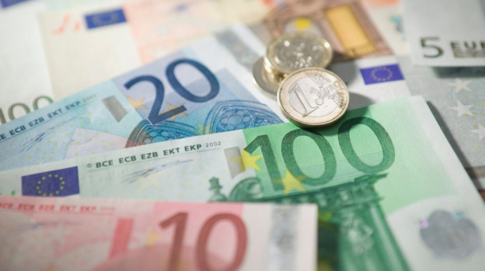 Srednji kurs dinara za evro sutra 117,1643 dinara