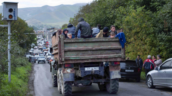 Kolone automobila i kamiona, izbeglo više od 90.000 ljudi: "Za nekoliko dana u Nagorno-Karabahu neće biti Jermena"