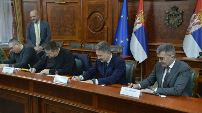 Jovanović i Đorđević potpisali aneks kolektivnog ugovora sa sindikatima Pošte
