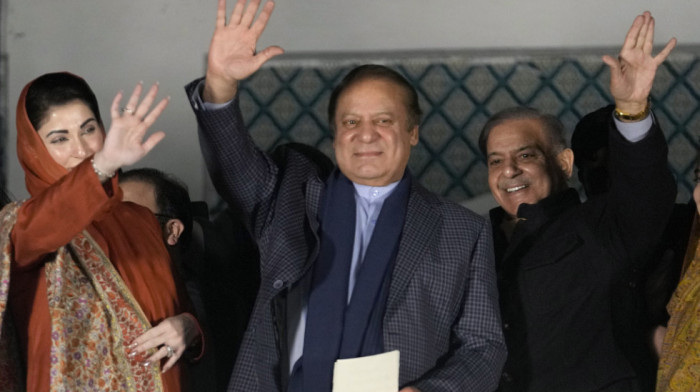 Drama oko rezultata izbora u Pakistanu: Lideri dve najuticajnije partije proglasili pobedu, Kan se oglasio iz zatvora