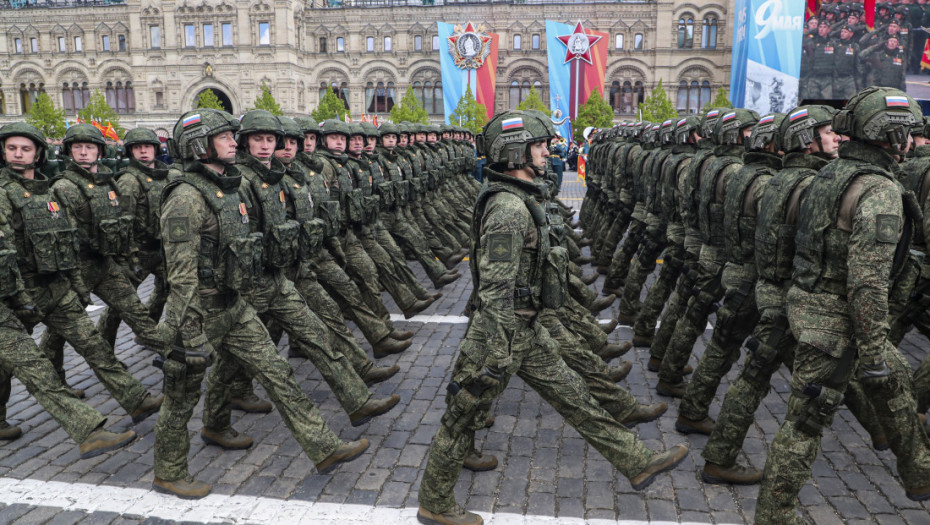 U Moskvi održana generalna proba Parade pobede: Crvenim trgom ruska vojska koračala uz zvuke pesme "Sveti rat"