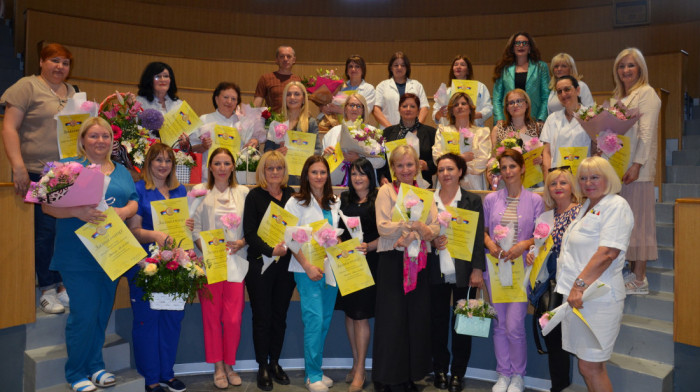 One su anđeli Kliničkog centra: Dodeljene zahvalnice najboljim medicinskim sestrama i babicama UKCS