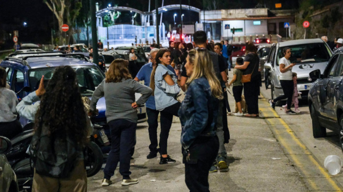 Zbog serije zemljotresa na jugu Italije mnogi građani noć proveli na ulici