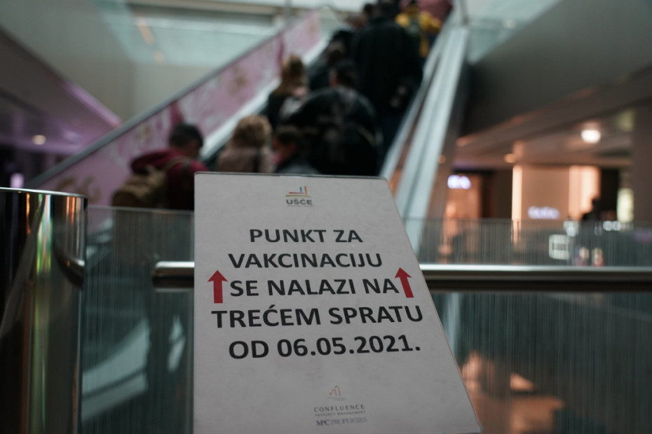Redova u "Ušću" bilo od ranih jutarnjih sati