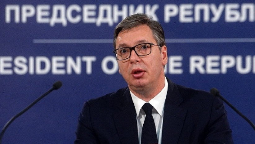 Vučić poručio da pre svih moramo da izađemo iz korone