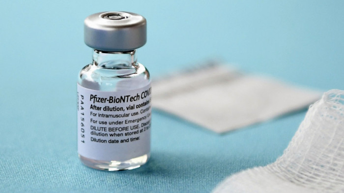 Fajzer smanjio isporuku, Norveškoj 400.000 doza vakcina manje