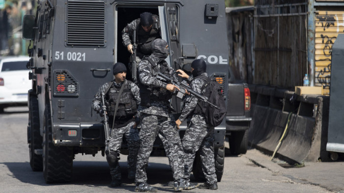 Brutalan obračun policije i narko-dilera u faveli u Brazilu – 25 mrtvih