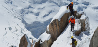 Nepalci u očajanju zbog pandemije korone mole alpiniste da im daju boce za kiseonik