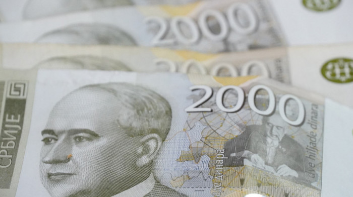 U oktobru najveće plate isplaćivane u Beogradu, najmanje u Zapadnoj Srbiji