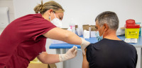 Studija CDC: Buster doza vakcine štiti od težeg oboljevanja, nevakcinisani 83 puta ugroženi od hospitalizacije