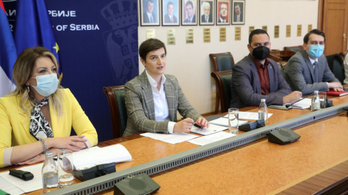 Fokus na reformama u oblasti vladavine prava: Brnabić i Varheji o pristupanju Srbije EU