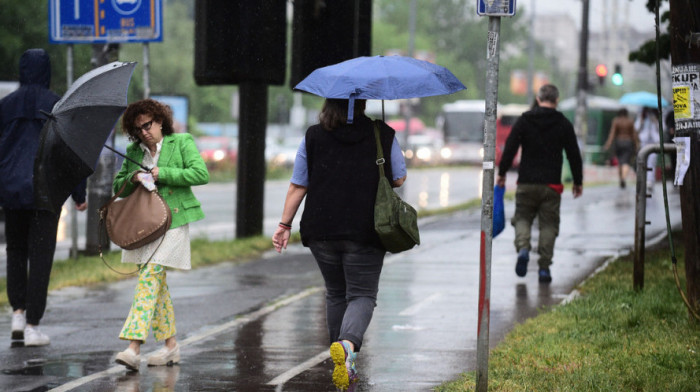 Osetno osveženje, ali letu još nije kraj: Temperatura niža i do 10 stepeni, oblačno sa povremenim pljuskovima