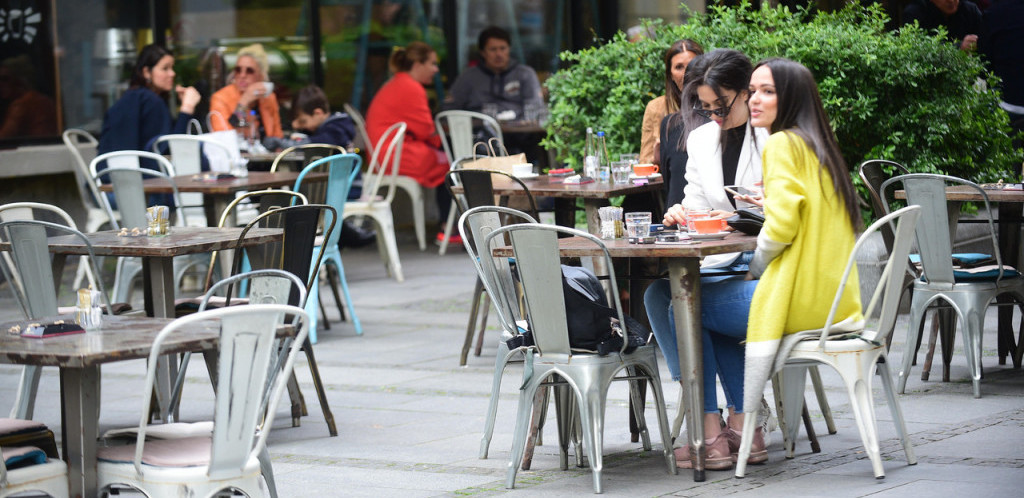 Austrija popušta mere, prvi restoran u Beču otvoren već u pet sati ujutro