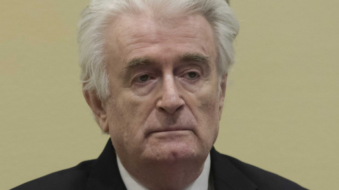 Karadžić prebačen u Englesku na izdržavanje kazne, ćerka poručuje da se plaše "najgoreg"