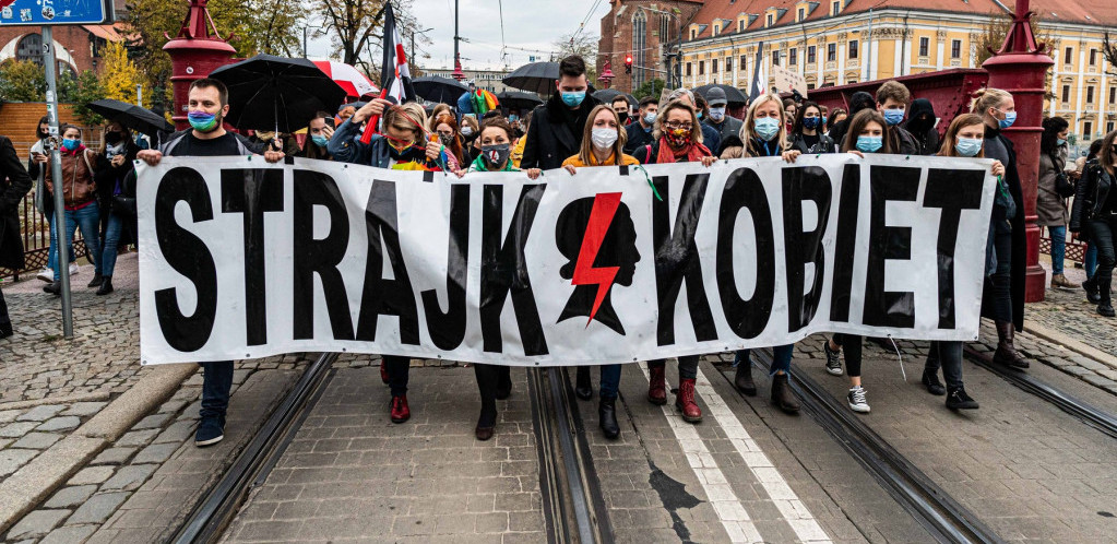 Žene u Poljskoj tužile vladu zbog zakona o abortusu, Evropski sud za ljudska prava zahteva odgovor na 12 tužbi