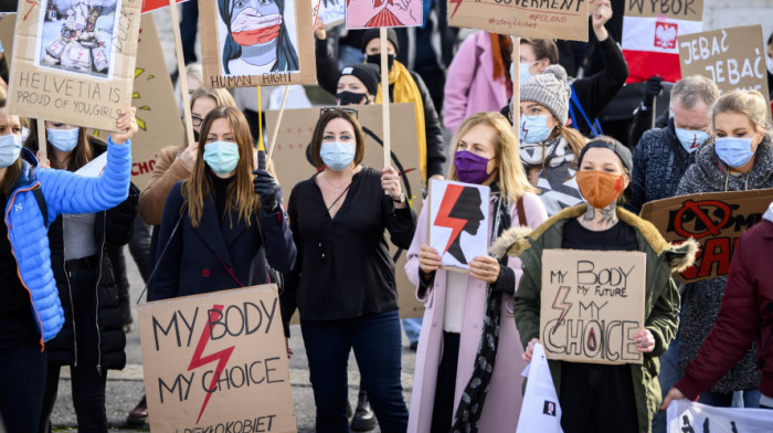 Pitanje koje deli Evropu: Šta pokazuje najnoviji izveštaj o pravu na abortus