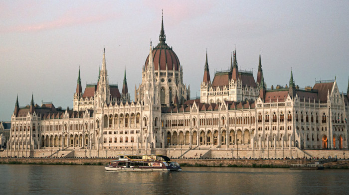 Mađarska skupština  odobrila izgradnju kineskog univeziteta u Budimpešti