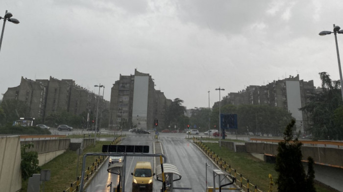 Opet pad temperature i kiša - u Srbiji danas oblačno sa grmljavinom