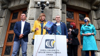 Prosvetari na skupu ispred Vlade: Traže uvođenje pravednih platnih razreda
