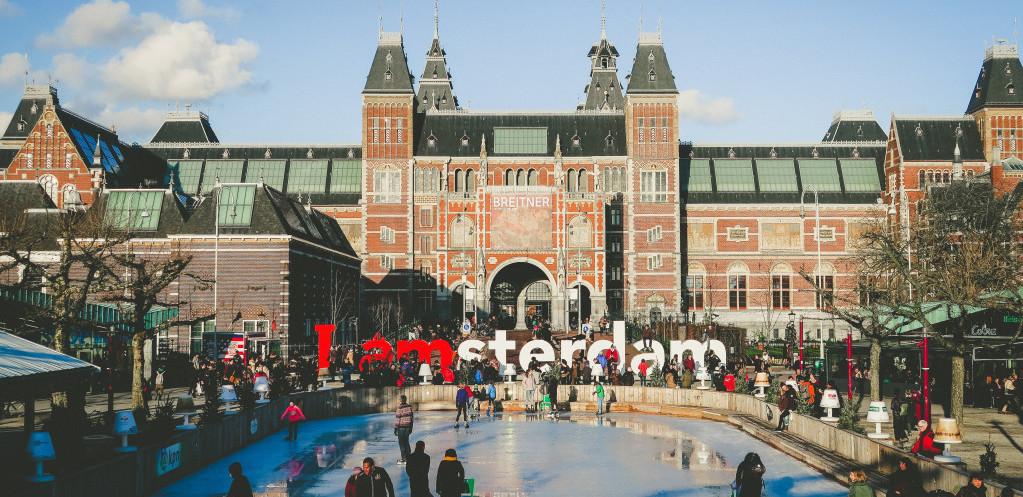 Amsterdam će zabraniti turističke autobuse zbog problema koje stvaraju meštanima