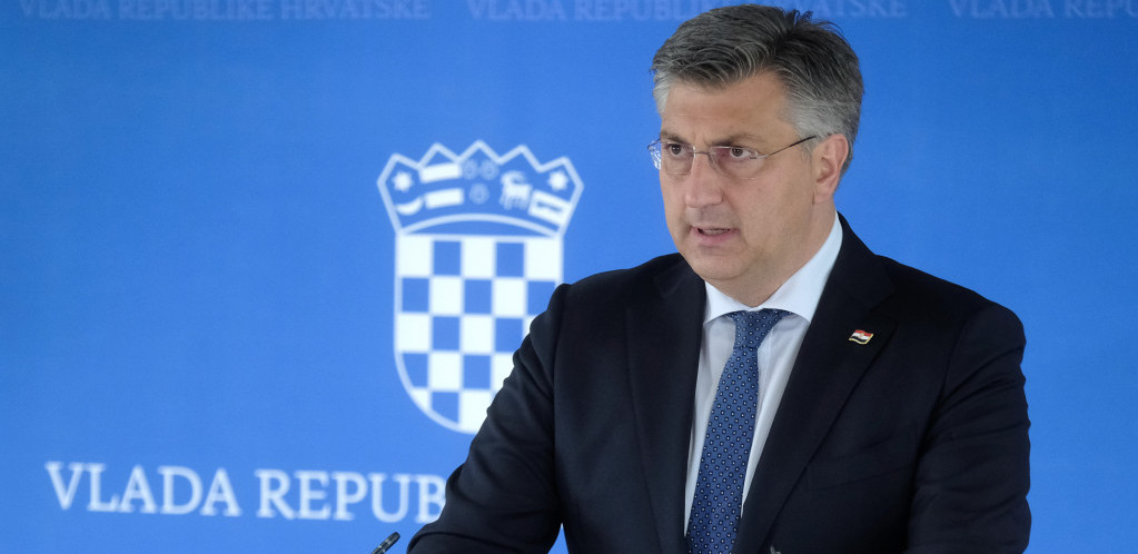 Plenković: Razmišlja se da li mogu da se povećaju kazne za upotrebu pozdrava "za dom spremni"