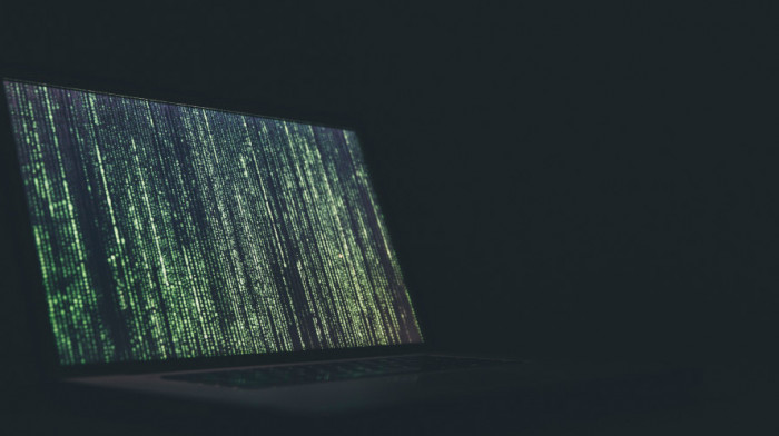 MUP upozorava na moguće zloupotrebe prilikom praznične kupovine putem Interneta