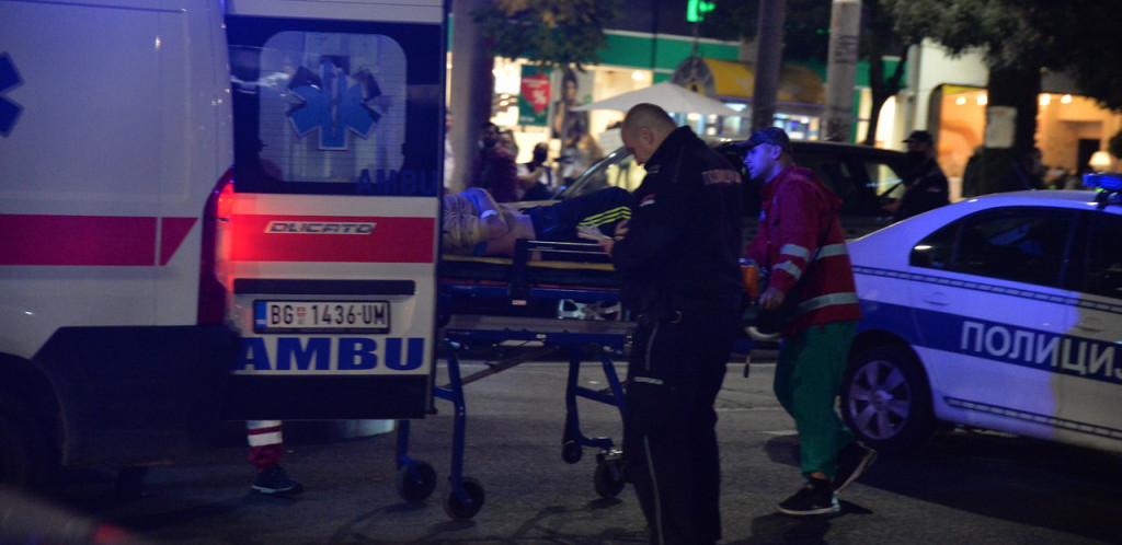Mladić izboden u centru Beograda, Hitna pomoć ga odvezla na institut "Banjica"