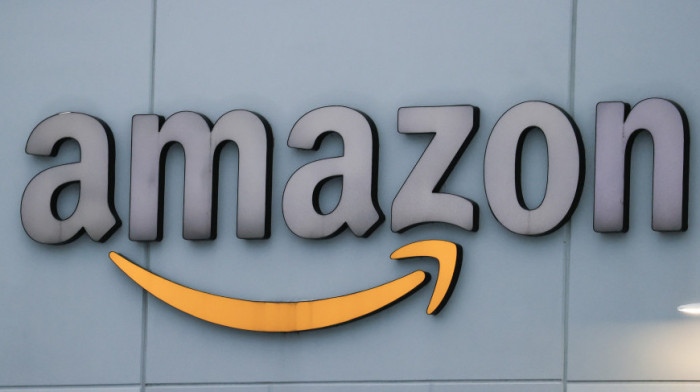 "Amazon" želi  franšize Džejms Bonda, Hobita i Pink Pantera?