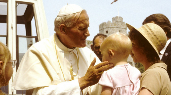 Jovan Pavle II - papa koji je preživeo atentant i prvi se izvinio u ime Katoličke crkve za postupke u Drugom svetskom ratu