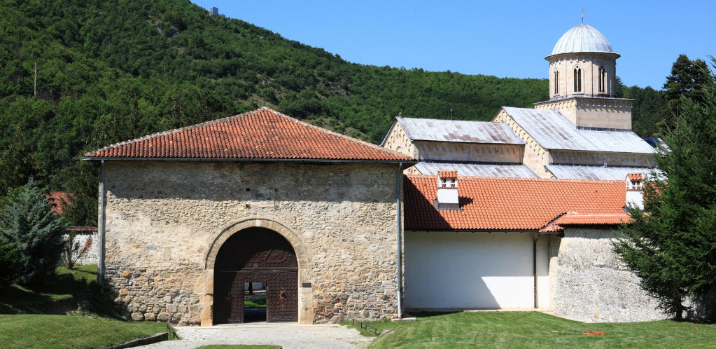 Visoki Dečani: Zaštita KFOR-a i dalje neophodna