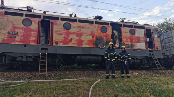 Zapalila se lokomotiva, u prekidu saobraćaj na pruzi Beograd-Niš