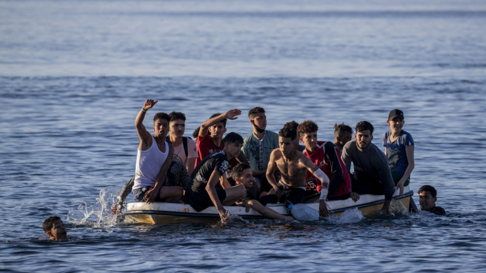 Spaseno 13 migranata u Atlantskom okeanu kod Kanarskih ostrva
