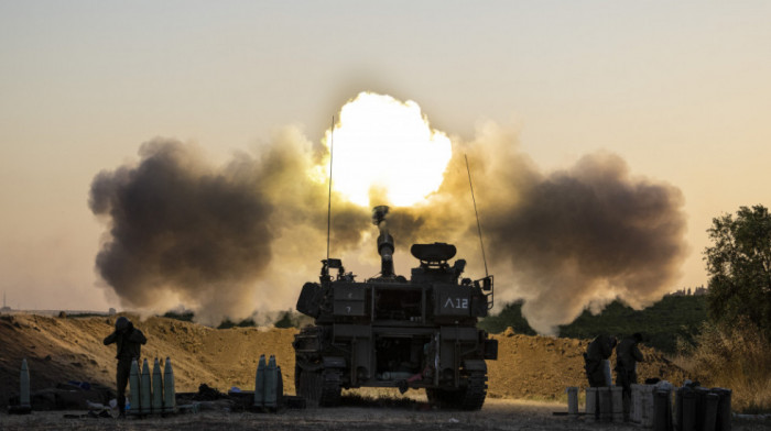 Novi vazdušni udari na Pojas Gaze, sirene za opasnost se oglašavale u Izraelu – pritisci iz sveta da se postigne primirje