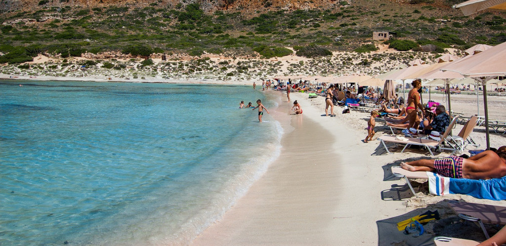 Nova pravila za ulazak u Grčku, evo šta vam je potrebno za odlazak na more
