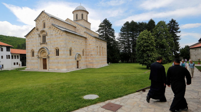 Iz Manastira Visoki Dečani upozoravaju da na KiM u poslednje 23 godine nikad nisu bili gori međuetnički odnosi