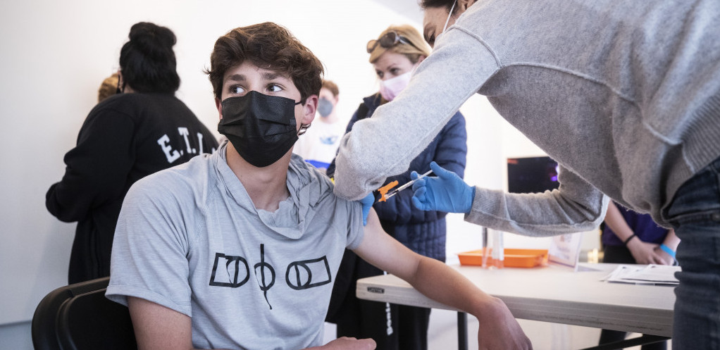 Vakcinacija dece starije od 12 godina u Srbiji: Biće preporučena i to isključivo Fajzerom, a pedijatar je ključan deo procesa