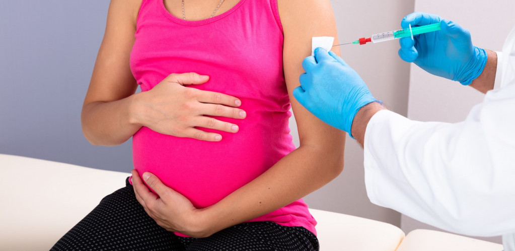 Kada ćemo znati da li su vakcine bezbedne po trudnice i decu?