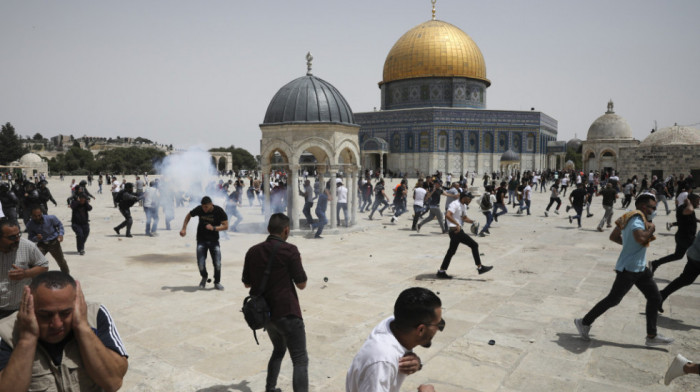 Novi sukobi Palestinaca i izraelske policije u Jerusalimu, povređeno 15 osoba