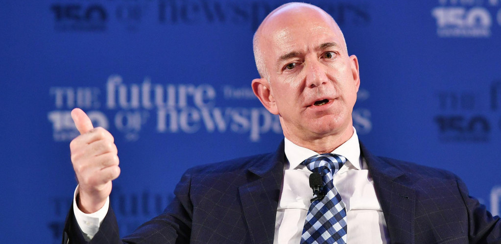 Bezos najavio povlačenje sa čela Amazona na datum koji za njega ima sentimentalno značenje
