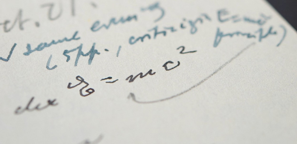 Ajnštajnovo pismo sa čuvenom jednačinom prodato za 1,2 miliona dolara, prodavci nisu to očekivali