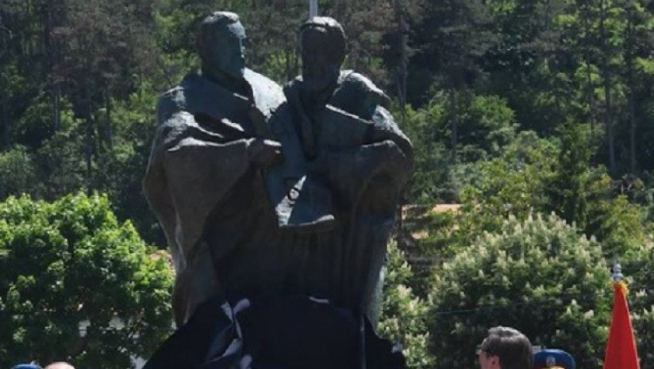 U Dimitrovgradu otkriven spomenik Ćirilu i Metodiju
