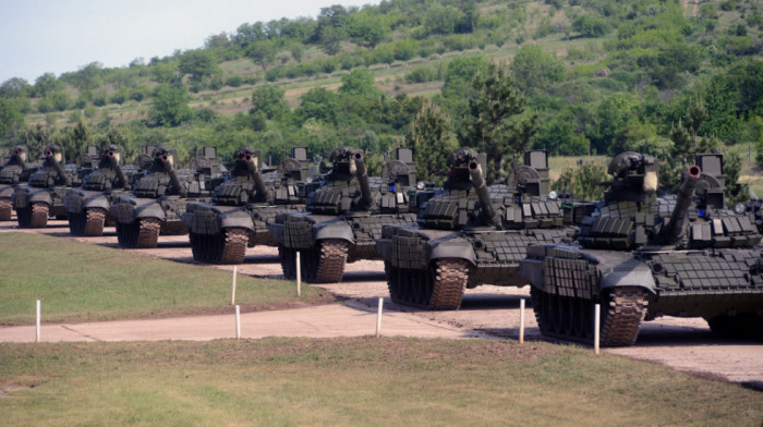 Vojska Srbija jača za 30 tenkova i 30 oklopno-izviđačkih vozila, dopremljena donacija iz Rusije