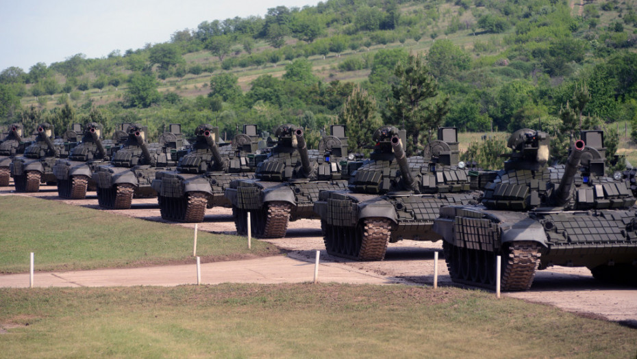 Vojska Srbija jača za 30 tenkova i 30 oklopno-izviđačkih vozila, dopremljena donacija iz Rusije