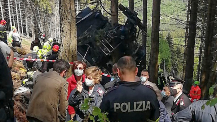 Tri osobe uhapšene zbog pada žičare u Italiji