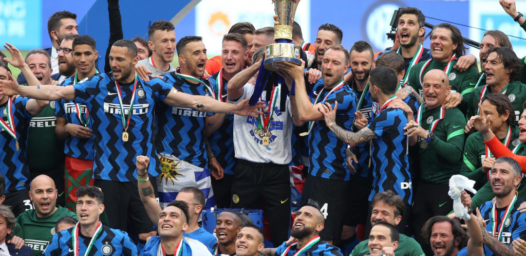 Slavlje na "Đuzepe Meaci": Na hiljade navijača Intera pozdravilo šampione Italije