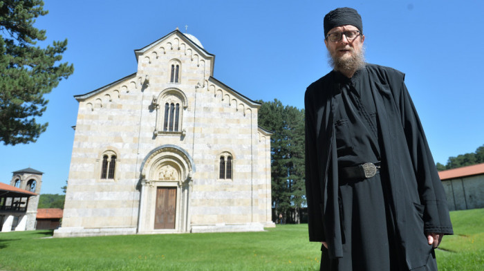 Iguman manstira Visoki Dečani: Našoj crkvi na KiM potreban je poseban pravni položaj